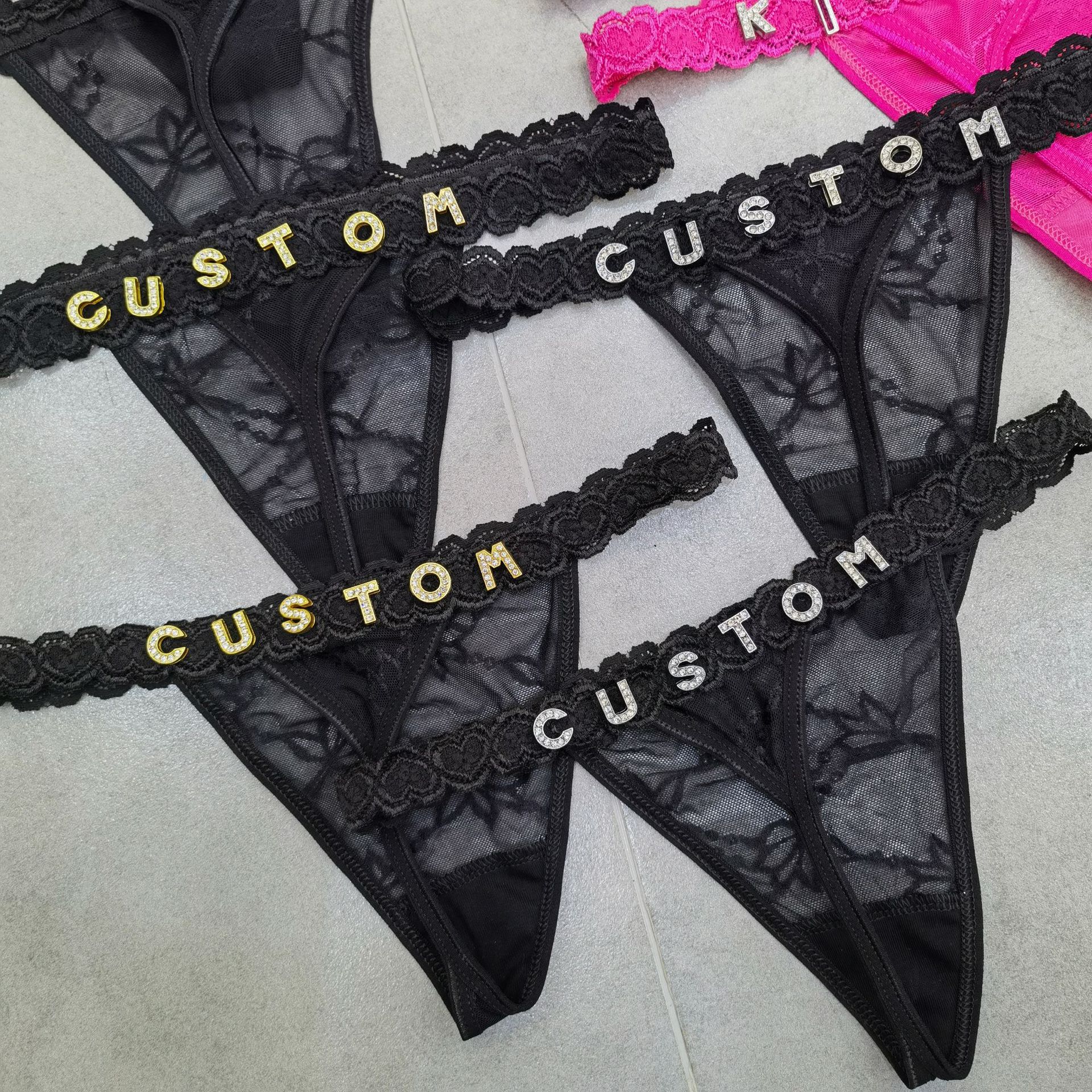 Customize Thongs Crystal Name  - Body Jewelry Usa avaliação e preço