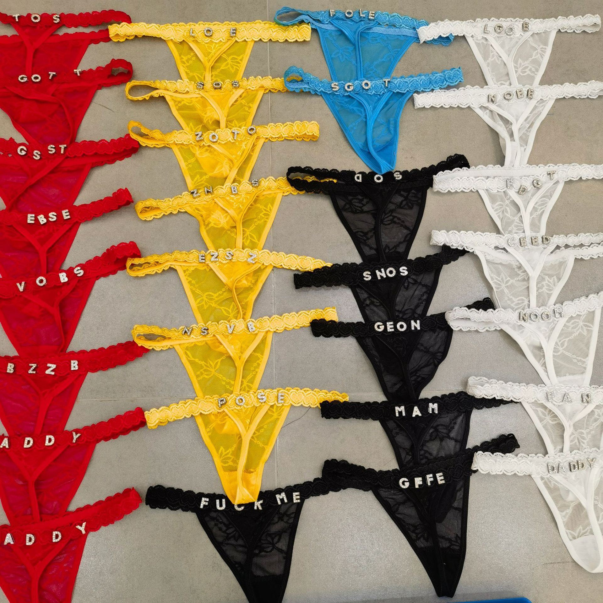 Customize Thongs Crystal Name  - Body Jewelry Usa avaliação e preço